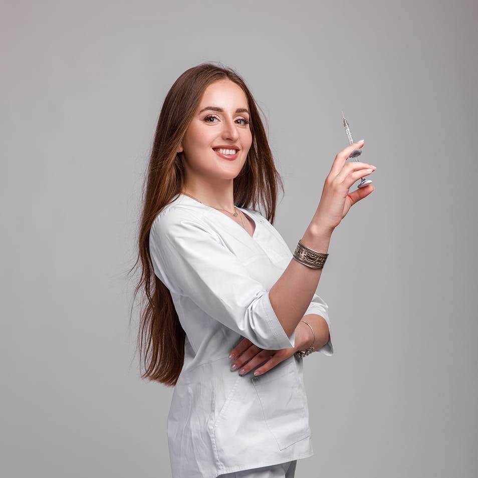 Олена Тарадейко